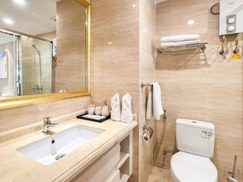 Star-City-Phnom-Penh-Bathroom