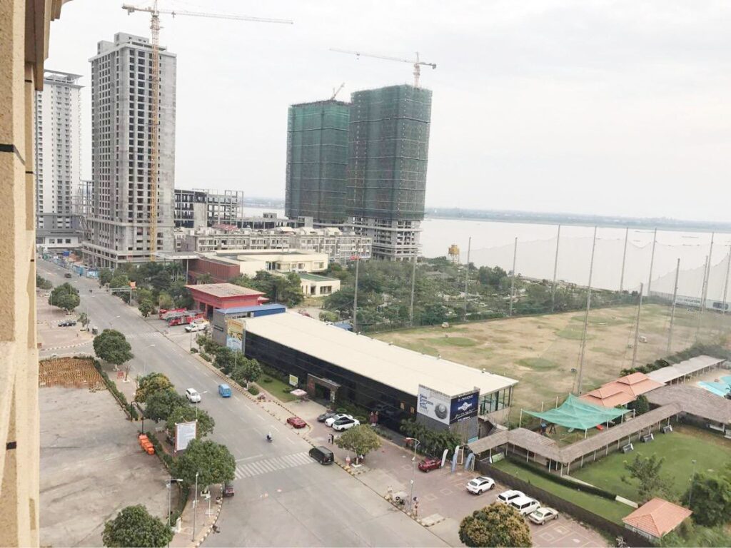 Condo-For-Sale-𝐃𝐢𝐚𝐦𝐨𝐧𝐝-𝐎𝐧𝐞-Tonle-Bassac-Phnom-Penh-04