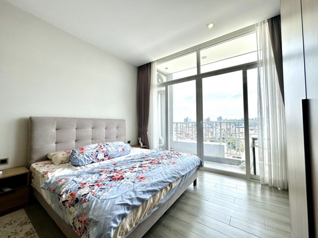 Serviced Apartment 1 Bedroom For Sale at Golden One BKK3-04