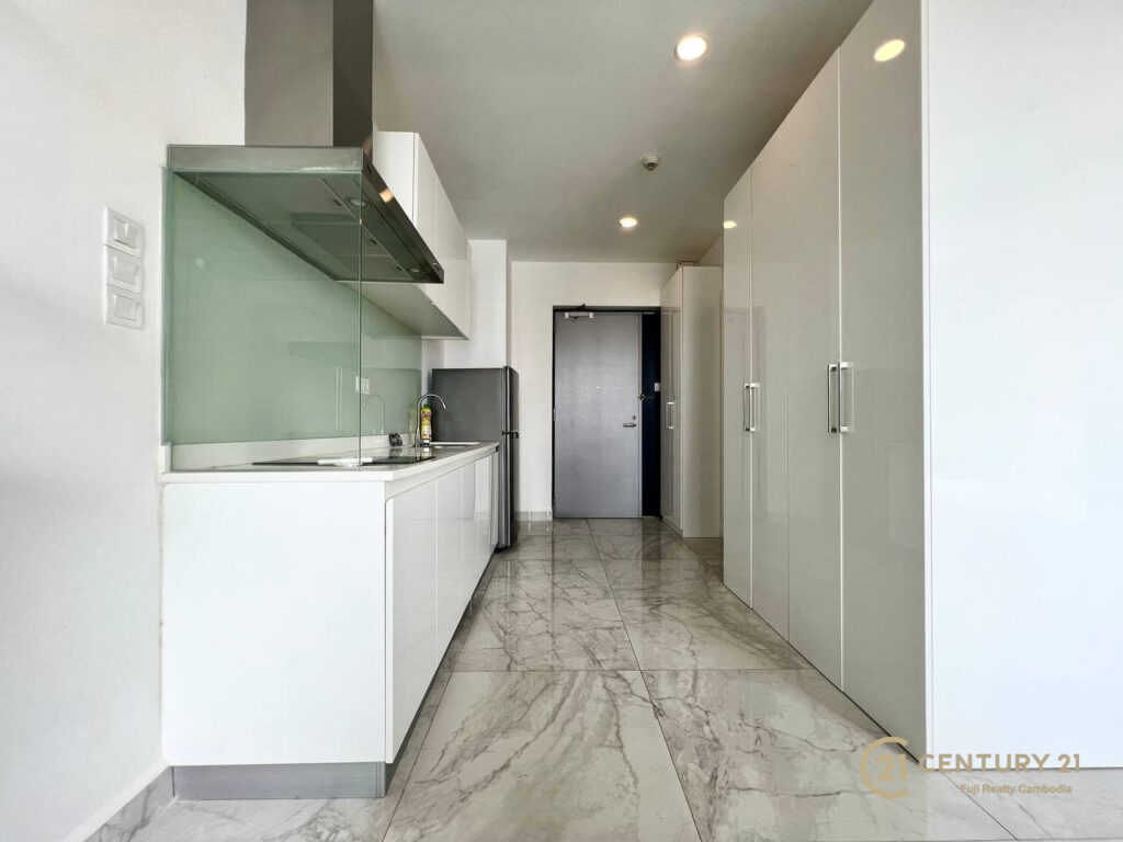 Studio-Apartment-For-Rent-in-BKK1-Area-Phnom-Penh-02