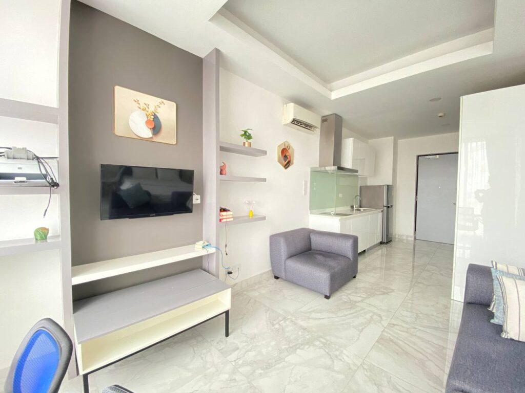 Condominium-at-BKK1-Phnom-Penh-For-Rent-06